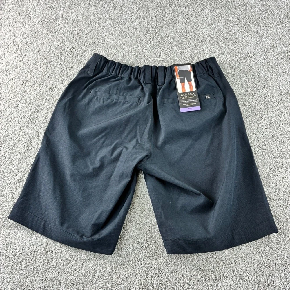NWT Banana Republic‎ Mens 30 Comfort Flat Front Shorts Stretch Wicking Uniform